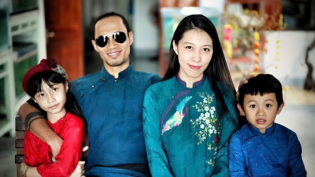 Nam ca sĩ Việt gặp biến cố phải tạm rút lui khỏi giới giải trí, lên chùa đi tu, cuộc sống sau 7 năm ra sao?