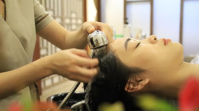 3 thời điểm gội đầu khiến sức khỏe ngày càng giảm sút, cần tránh ngay!