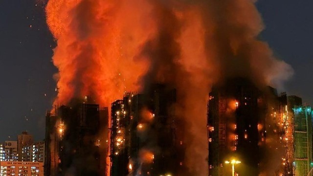 Hai em gái song sinh của nhà thiết kế nổi tiếng tử vong trong vụ cháy chung cư