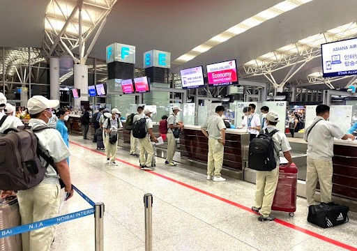 Đề xuất người lao động Việt sang nước này sẽ không phải trả tiền ở quá 10% lương cơ bản