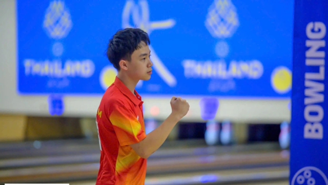 Nam sinh lớp 11 mang Huy chương Vàng đầu tiên về cho Bowling Việt Nam là ai?