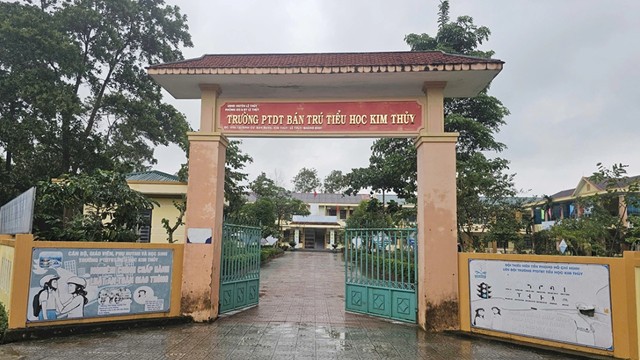 Hiệu trưởng ‘cầu cứu’ vì không có tiền nộp phạt