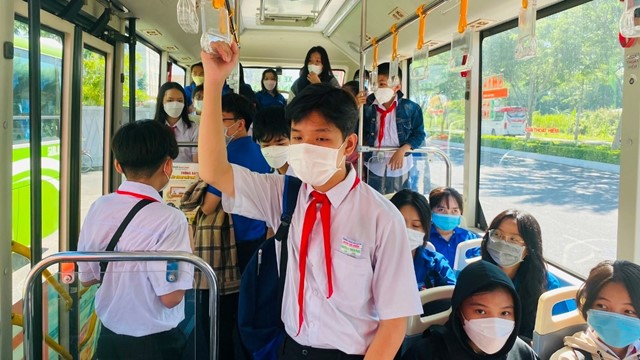 Học sinh, sinh viên có thể được giảm giá vé ở 4 loại hình giao thông công cộng