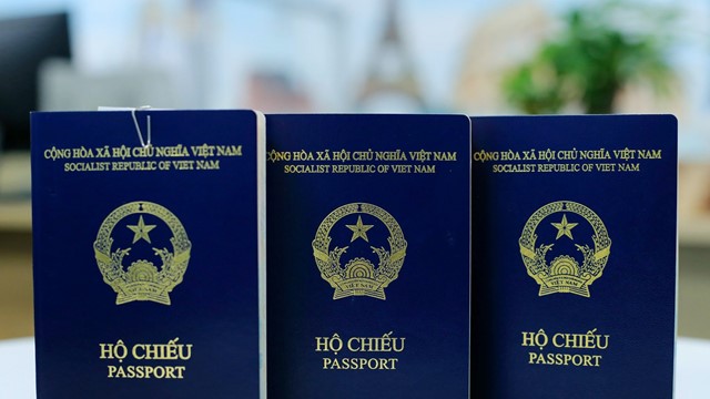 Hộ chiếu Việt Nam tăng hạng kỷ lục trong vòng 5 năm trên bảng xếp hạng toàn cầu