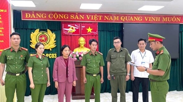 Khám xét, bắt tạm giam nữ kế toán trưởng của 2 doanh nghiệp