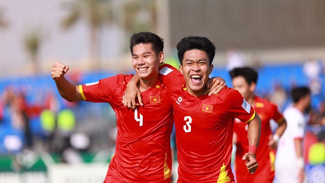 Sau chấn thương, cầu thủ Nguyễn Hiểu Minh viết tâm thư dài gửi người hâm mộ