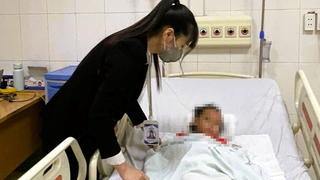 Nghi án mẹ đẻ cho 3 con nhỏ uống trà sữa pha thuốc diệt chuột