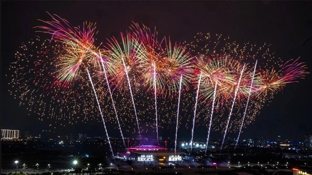 Tối nay, đứng ở đâu để xem trọn vẹn màn pháo hoa lớn nhất Hà Nội từ trước đến nay?