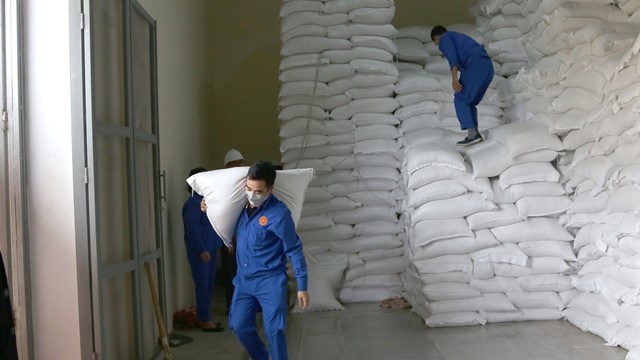 Quyết định xuất cấp hơn 4.153 tấn gạo dự trữ quốc gia hỗ trợ nhân dân