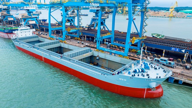 Rộn ràng những chuyến hàng mùa Xuân