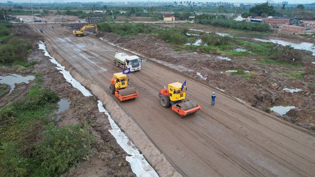 Xuyên Tết trên các công trình giao thông trọng điểm