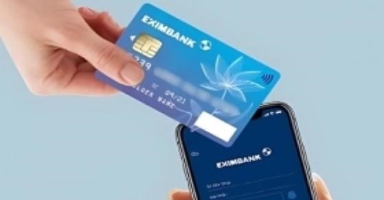 Nợ thẻ tín dụng từ 8 triệu thành 8,8 tỷ đồng, Eximbank nói đã trao đổi trên tinh thần hợp tác