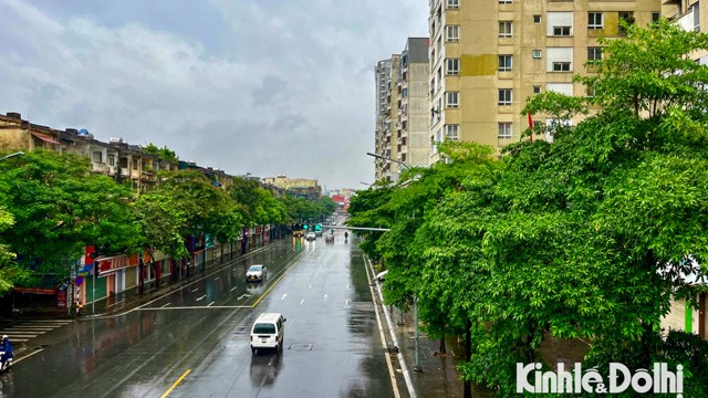 Chủ tịch UBND TP Hà Nội khuyến cáo người dân không ra khỏi nhà, tránh rủi ro do bão