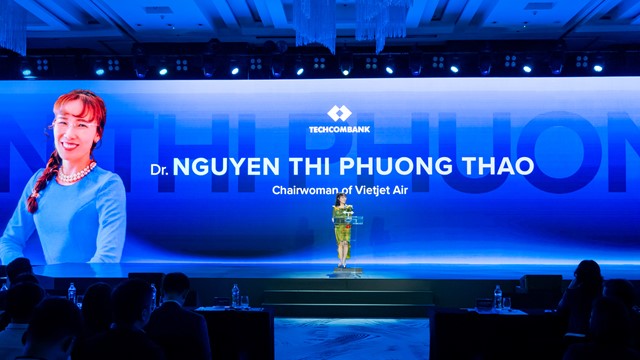 Tỷ phú hội ngộ: Nữ doanh nhân Nguyễn Thị Phương Thảo xuất hiện tại sự kiện của đại gia Hồ Hùng Anh và chuyện "tầm nhìn lớn gặp nhau"