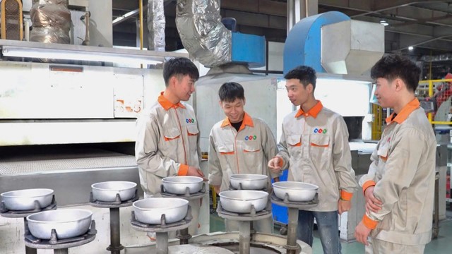 Đào tạo gắn kết doanh nghiệp: Hướng đi thực tiễn của Trường Cao đẳng Quốc tế Hà Nội