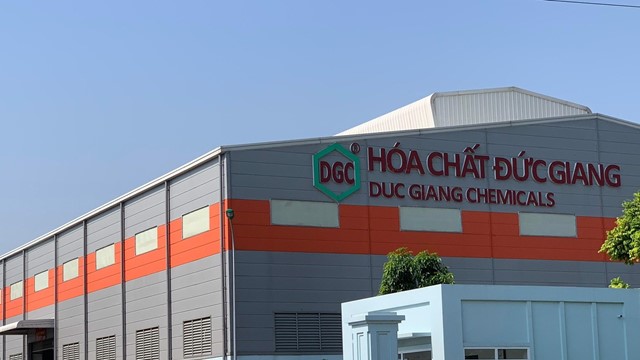 Hé lộ lượng tiền mặt hiếm có trong ngành hóa chất của Hóa chất Đức Giang