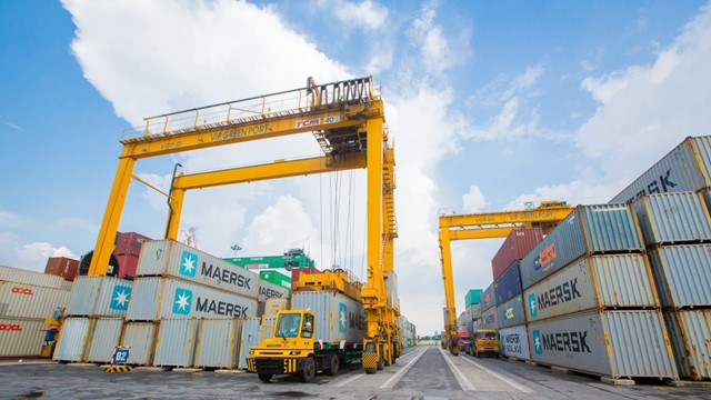 Nhóm Viconship (VSC) liên tục mua thêm cổ phiếu HAH (Xếp dỡ Hải An)