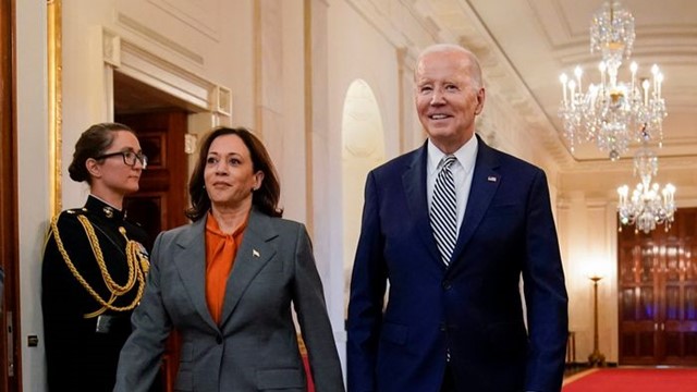 Chân dung người phụ nữ gốc Á có thể thay ông Joe Biden trở thành ứng viên Tổng thống Đảng Dân chủ