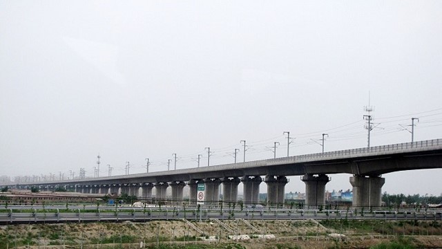 Láng giềng Việt Nam hoàn thiện thành công siêu cầu dài kỷ lục 113km 'băng qua' đô thị, ngành xây dựng lập tức lên tầm cao mới