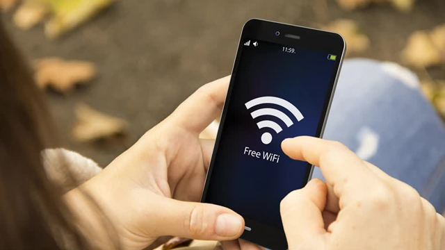 Người dùng tài khoản ngân hàng dùng Wi-Fi công cộng để chuyển khoản có thể bị 'hack tiền' 