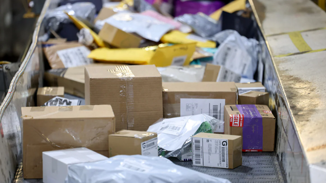Nóng: Mỹ ngừng nhận bưu kiện từ Trung Quốc qua bưu điện, chuyện gì đã xảy ra?