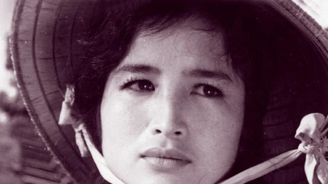 Nữ NSND sở hữu đôi mắt đẹp nhất Việt Nam, được nhà thơ nổi tiếng gọi là 'người đàn bà đẹp xuyên thế kỷ', U90 sống một mình