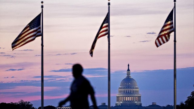 Siêu cường số 1 thế giới 'nợ ngập đầu', Moody's tước mức xếp hạng Aaa của Mỹ