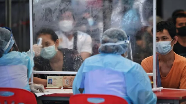 Láng giềng Việt Nam ghi nhận hai ca tử vong vì Covid-19, yêu cầu các bệnh viện khẩn cấp chuẩn bị sẵn sàng bác sĩ, vaccine, giường bệnh 