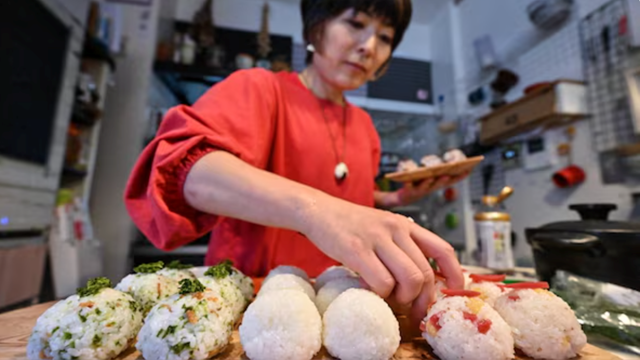 Nền kinh tế lớn thứ 4 thế giới lao đao vì khủng hoảng thiếu gạo: Phải mở kho dự trữ khẩn cấp, giá cao ngất ngưởng, mỗi người chỉ được mua một bao