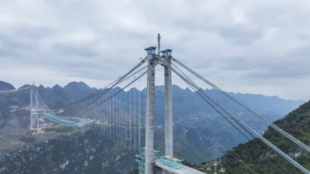 Cuối tháng này sẽ khánh thành cây cầu cao nhất thế giới: Nhà thầu Trung Quốc xây dựng vượt tiến độ, vốn đầu tư 7.300 tỷ đồng