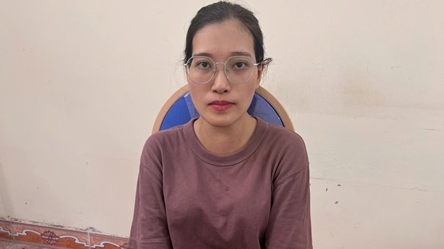 Bắt Nguyễn Thị Thoa sinh năm 1994, thu giữ 4 chỉ vàng loại 9999 cùng tiền mặt