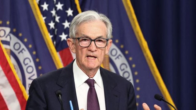 Fed giữ nguyên lãi suất, phát tín hiệu có thể cắt giảm thêm hai lần trong năm nay