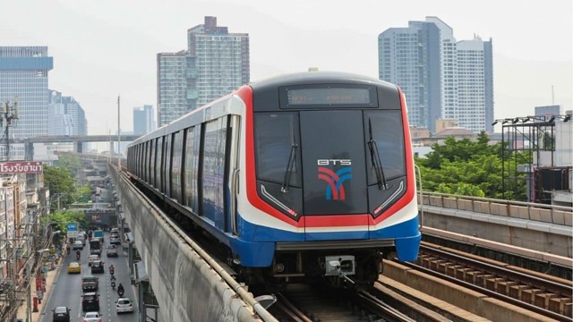 Siêu dự án tàu điện gánh nợ gần 30.000 tỷ đồng, khó thực hiện kế hoạch bán vé giá rẻ