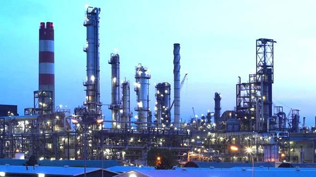 Nền kinh tế số 1 Đông Nam Á 'vớ bẫm' từ cú sốc giá dầu