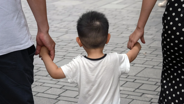 Nền kinh tế lớn thứ 2 thế giới lung lay: Hơn 40% dân số có nguy cơ biến mất, Chính phủ nỗ lực giải cứu bằng mọi giá