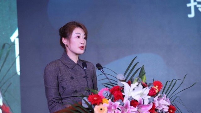 Cha mất để lại khối tài sản 52.000 tỷ đồng, nữ thừa kế bất ngờ bị kiện bởi ba người 'con riêng'