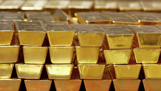 Khám xét một ô tô phạm lỗi trên đường cao tốc, thu giữ khẩn cấp 19 thỏi vàng trị giá 6,5 tỷ đồng