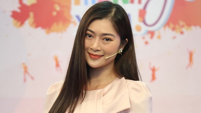 Nữ diễn viên nổi tiếng miền Tây Nam Bộ, gia tài hơn 50 bộ phim ăn khách, có chồng bằng tuổi là ca sĩ trăm triệu view, đi hát hội chợ khắp Việt Nam