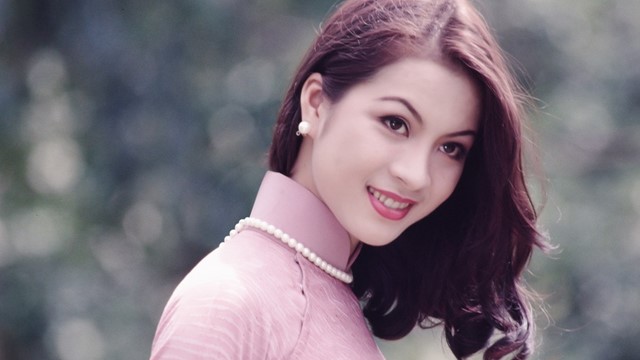 'Nữ hoàng ảnh lịch' nổi tiếng Việt Nam một thời: 16 tuổi đạt giải Vàng danh giá, ngoài 50 trở thành bà chủ lớn, sống trong biệt thự rộng 800m2