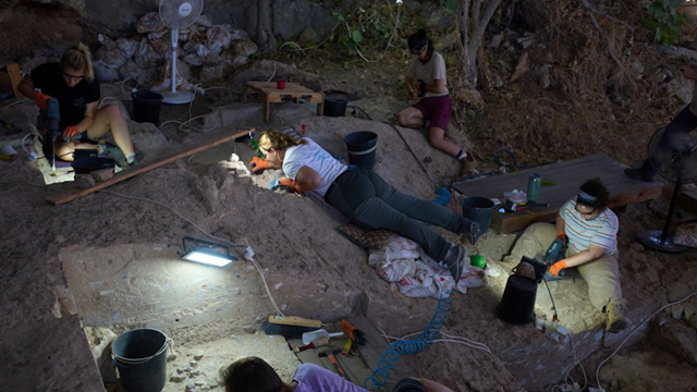 Phát hiện ngôi mộ cổ nguyên vẹn sau 2.500 năm, hơn 30 báu vật