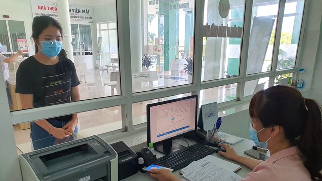 Đúng 19 ngày nữa, những đối tượng sau sẽ bị thu hồi, tạm khóa, tạm giữ thẻ BHYT