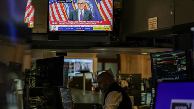 Chứng khoán Mỹ nhuốm sắc đỏ sau phát biểu bất ngờ của Chủ tịch Fed 