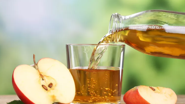 Thu hồi khẩn cấp 170.000 chai nước ép táo có nguy cơ nhiễm độc tố