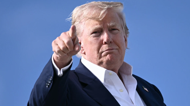 Ông Trump bất ngờ áp thuế mới trước giờ G: Chốt mức trần thuế đối ứng, hàng trung chuyển bị áp 40%