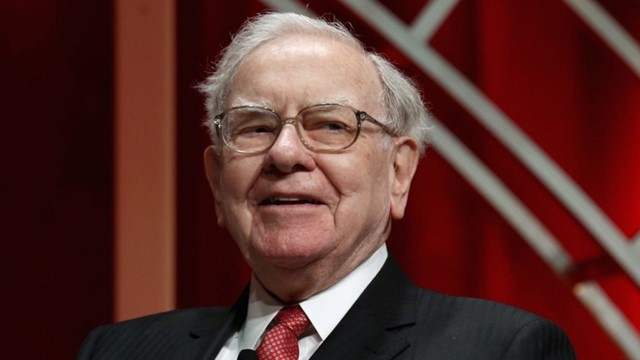 Tập đoàn của Warren Buffett bán ròng cổ phiếu 11 quý liên tiếp, lợi nhuận quý II giảm 4%