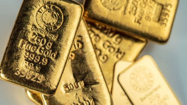 Mỹ đính chính thông tin vàng thỏi bị áp thuế nhập khẩu sau 23 tiếng hỗn loạn