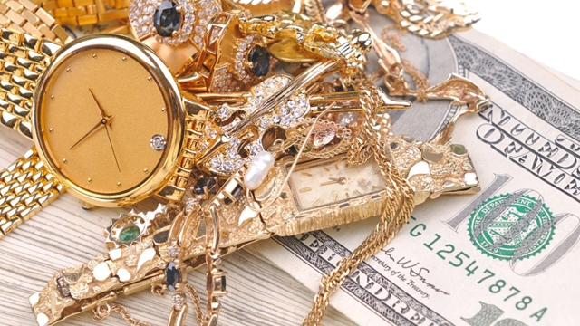 Đột kích xuyên ngày đêm, cảnh sát ra lệnh phong tỏa hàng loạt bất động sản, thu giữ hơn 60 thỏi vàng, đồ hiệu...tổng trị giá 49.000 tỷ đồng