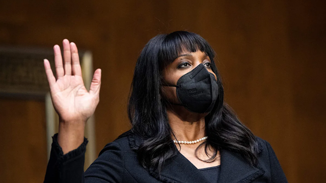 Ông Trump hạ lệnh, nữ Thống đốc Fed bị dồn ép đáp trả: 'Sẽ không từ chức'