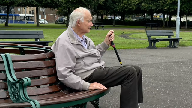 Cha mất, mẹ kế và con riêng chiếm tài sản hơn 52 tỷ đồng: Chúng tôi phải làm sao?