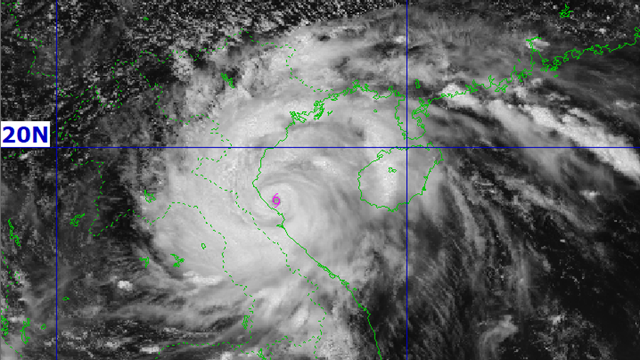 Tin mới nhất về bão số 5: Kajiki tiến sát vùng biển Hà Tĩnh - Nghệ An, hơn 400 chuyến bay bị ảnh hưởng